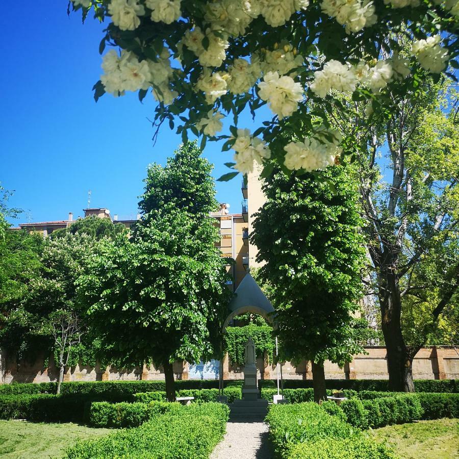 Convent Palace โบโลญญา ภายนอก รูปภาพ
